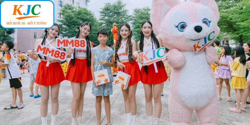 Không khí lễ hội rộn ràng trong chương trình trung thu